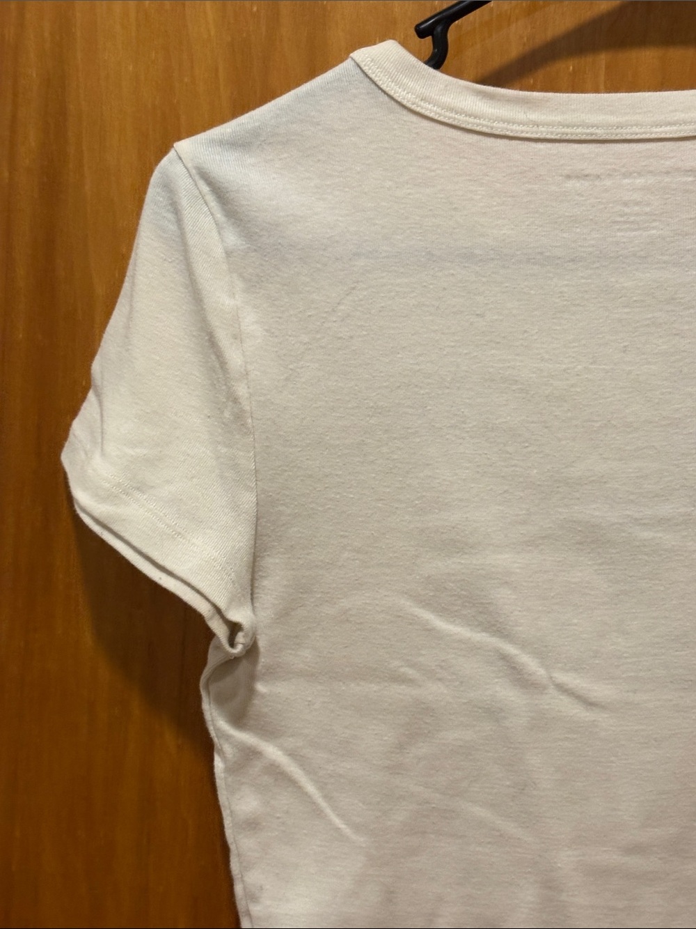 ⭐ 3 for $15 American Eagle Outfitters White Short Sleeve Tee with Orange Butterf - Picture 8 of 12